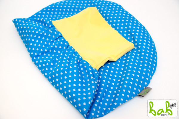 Strampelsack in Türkis mit Herzen Baby 0-6 Monate Pucksack Schlafsack gefüttert oder ungefüttert